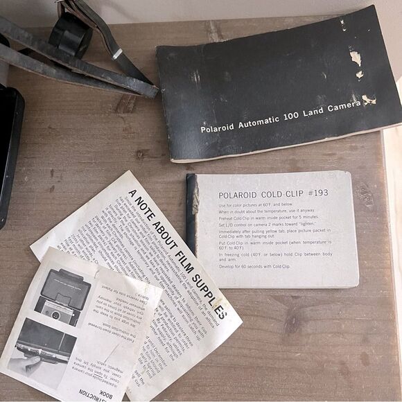 Polaroid Land Camera Automatic 100 Vintage 1960s prop - Picture 10 of 12
